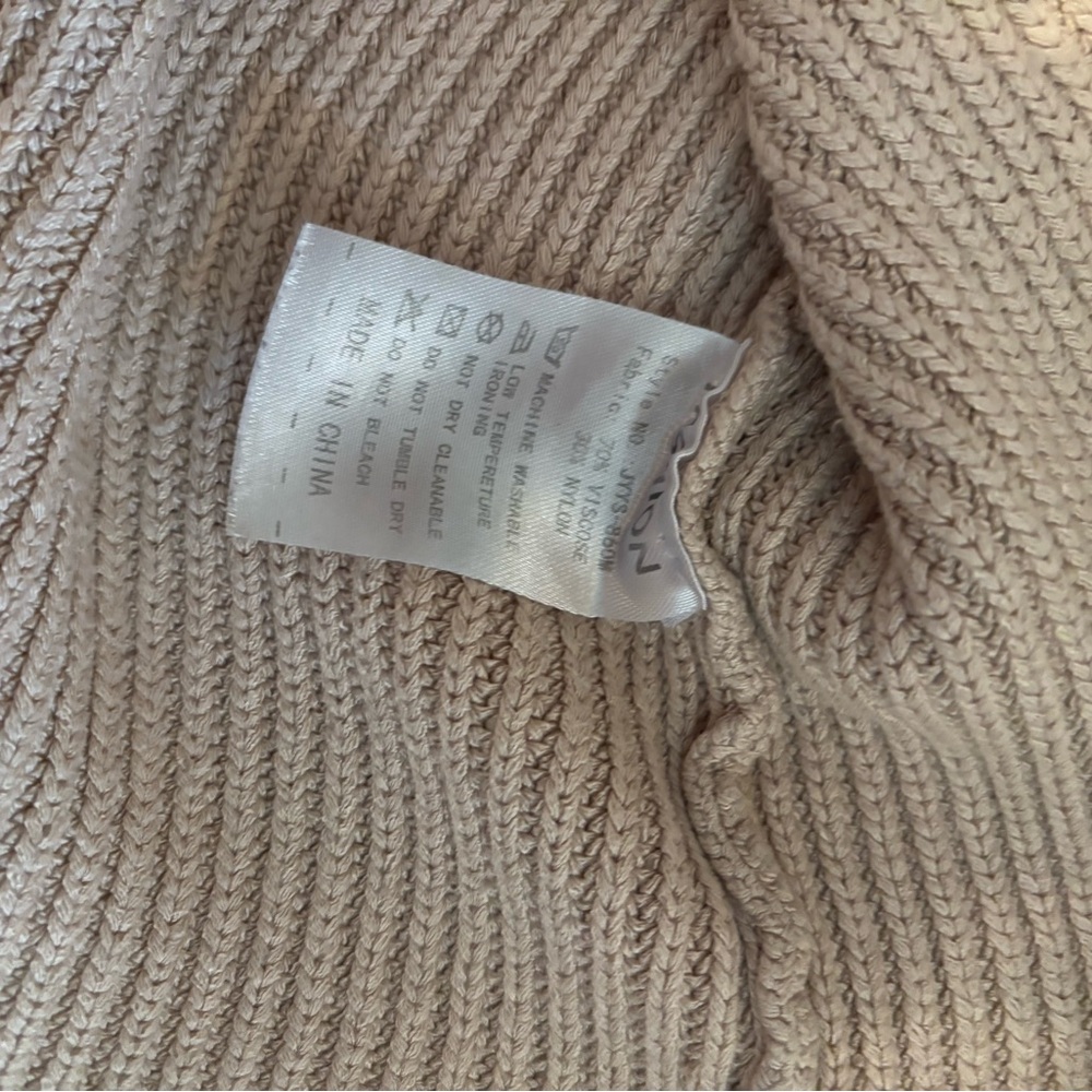 Light Beige Ribbed Knit Tank Top - Picture 2 of 3